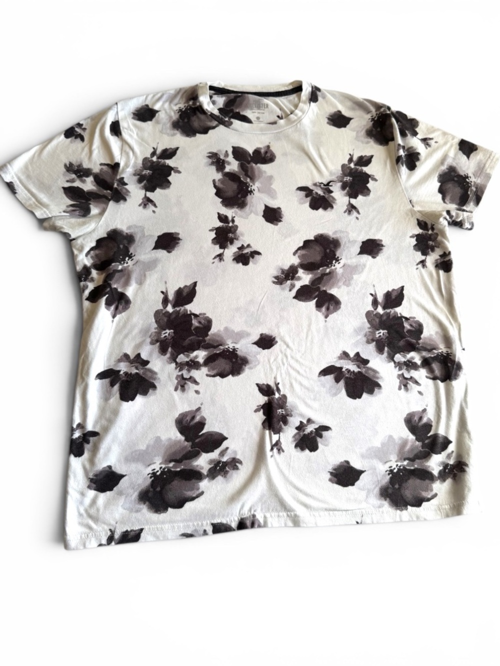 HOLLISTER Black & White Floral Crew Neck T-Shirt Men’s XL